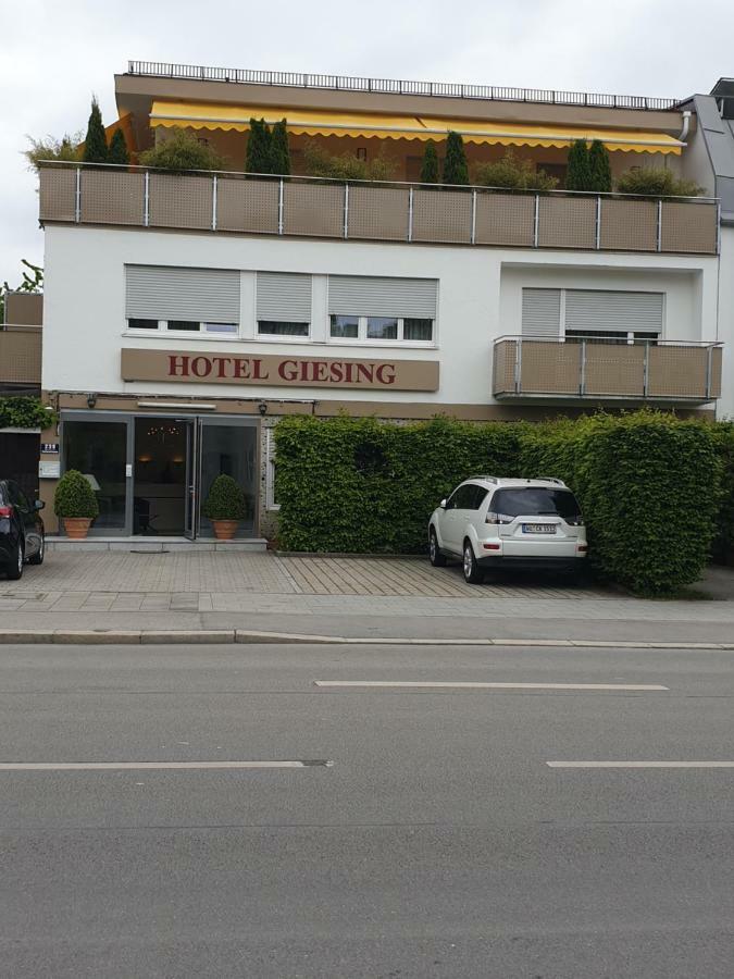 Giesing 3*